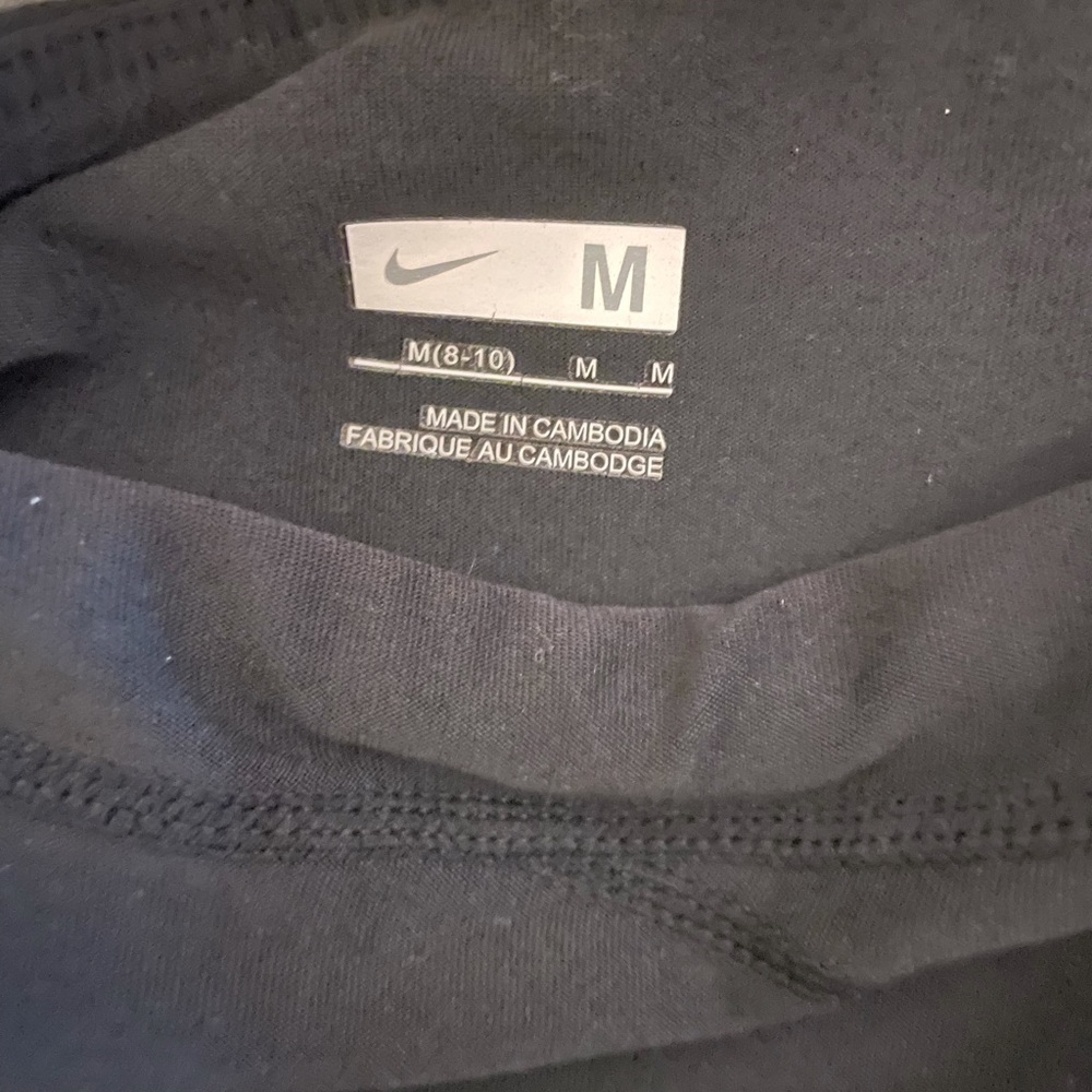 Nike Capris - Picture 2 of 2